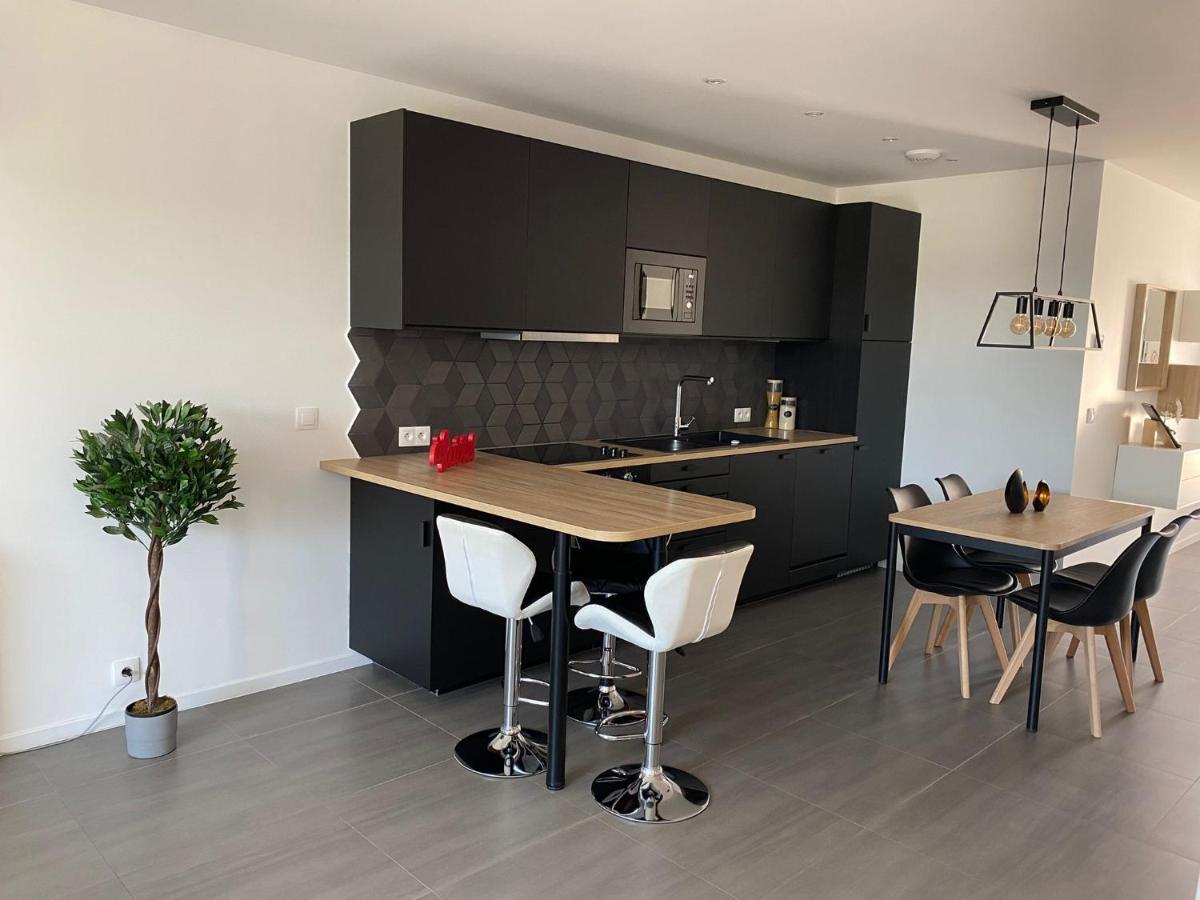 Gold Cocoon T3 74M2 Proche Centre Ville Villejust Bagian luar foto